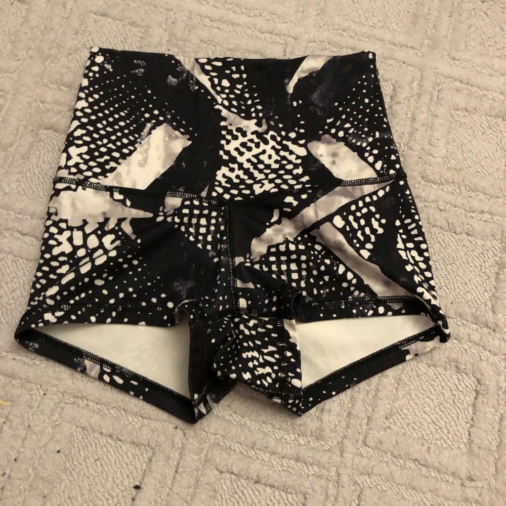 LULULEMON NEVER WORN Spandex